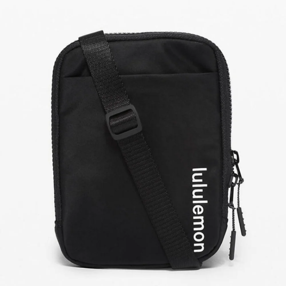 NWOT Lululemon Easy Access Crossbody Black waist hip bag travel errands shoulder